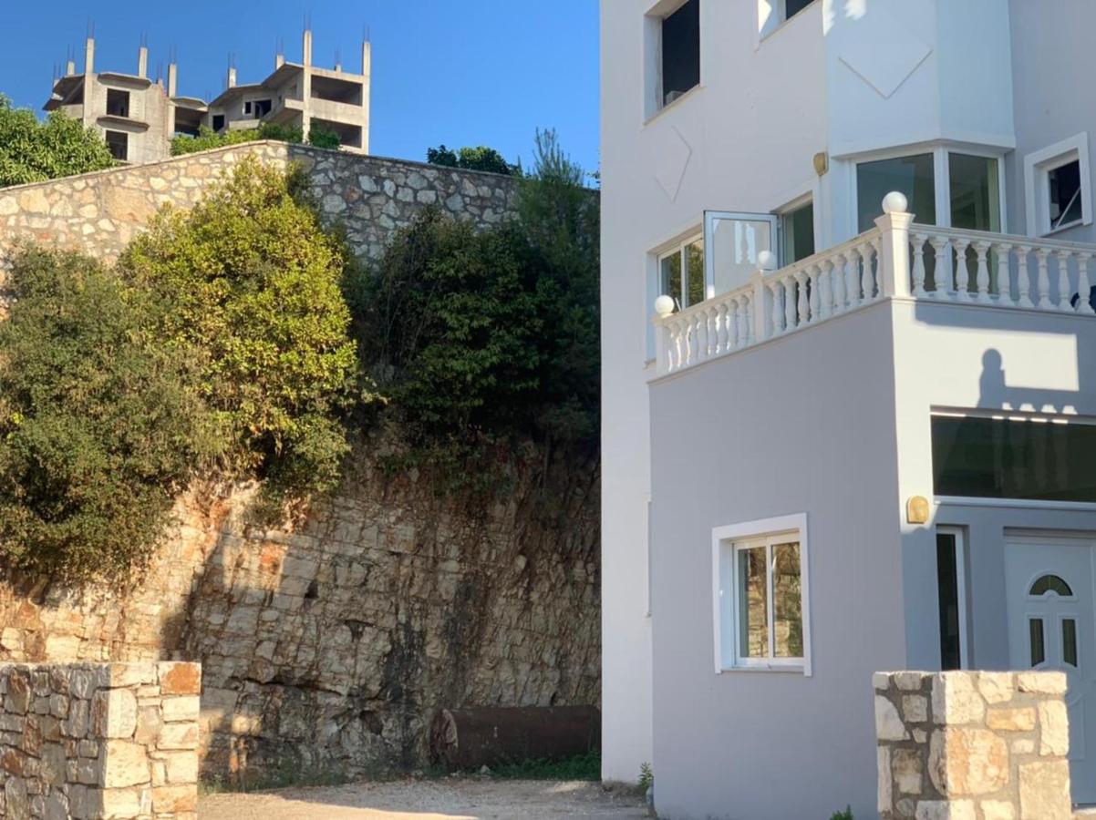 Sopebra Villa Sarandë