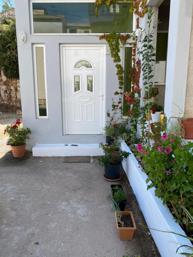 Sopebra Villa Sarandë