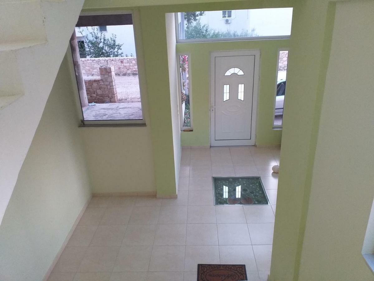 Sopebra Villa Sarandë